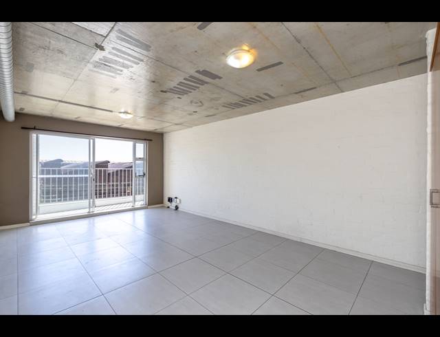 BEDROOM APARTMENT FOR SALE IN WOODSTOCK